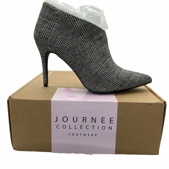 Journee Collection Demmi Plaid Bootie Sz: 8.5 - Picture 5 of 7